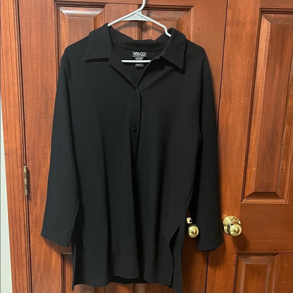 New York & Co Black Button-Up Shirt with Split Sides